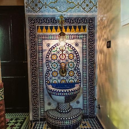 Dar Rihanne Fes Luaran gambar