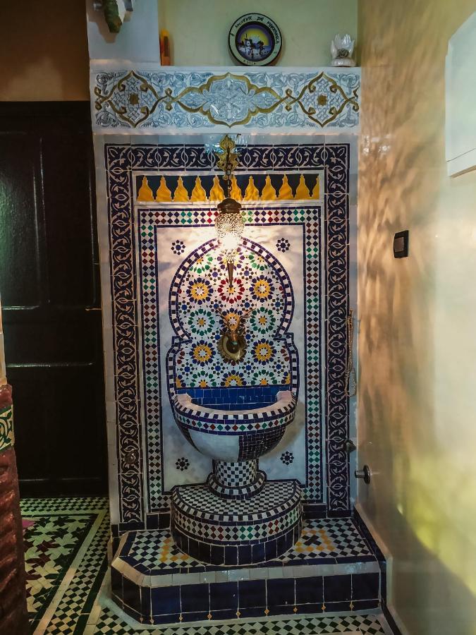 Dar Rihanne Fes Luaran gambar