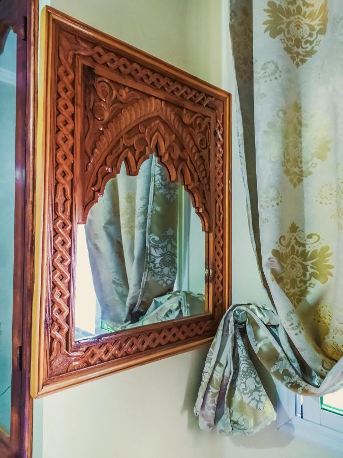 Dar Rihanne Fes Luaran gambar