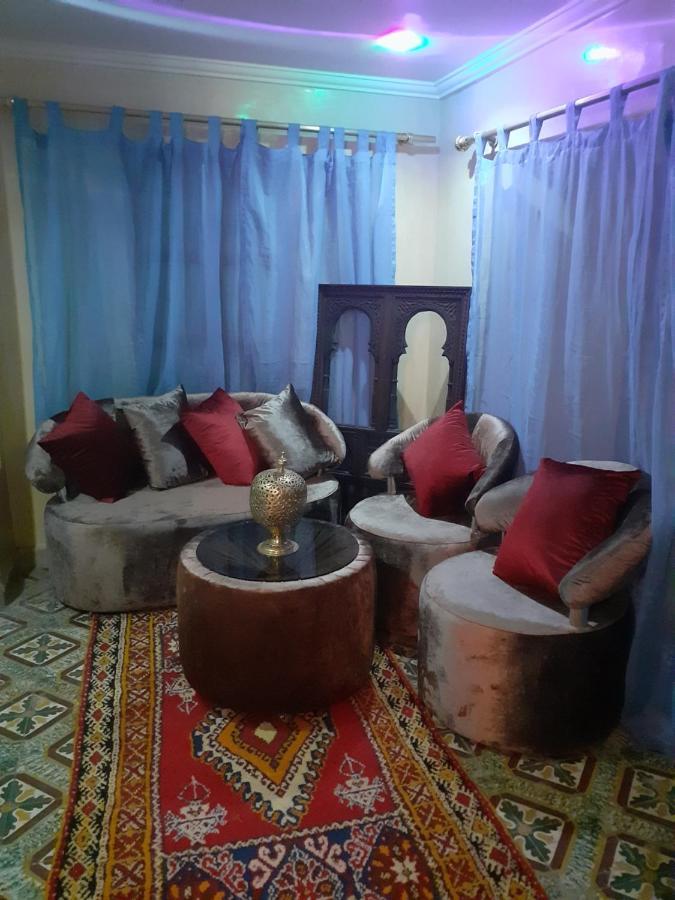 Dar Rihanne Fes Luaran gambar